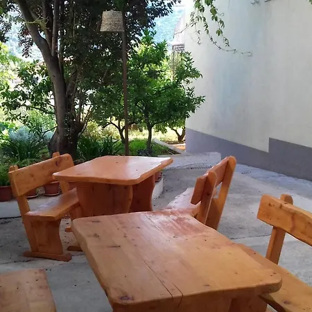 Antique With Balcony Apartamento