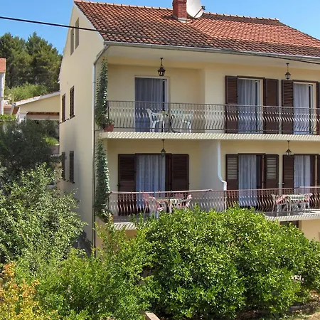 Antique With Balcony Apartment Stari Grad (Hvar)
